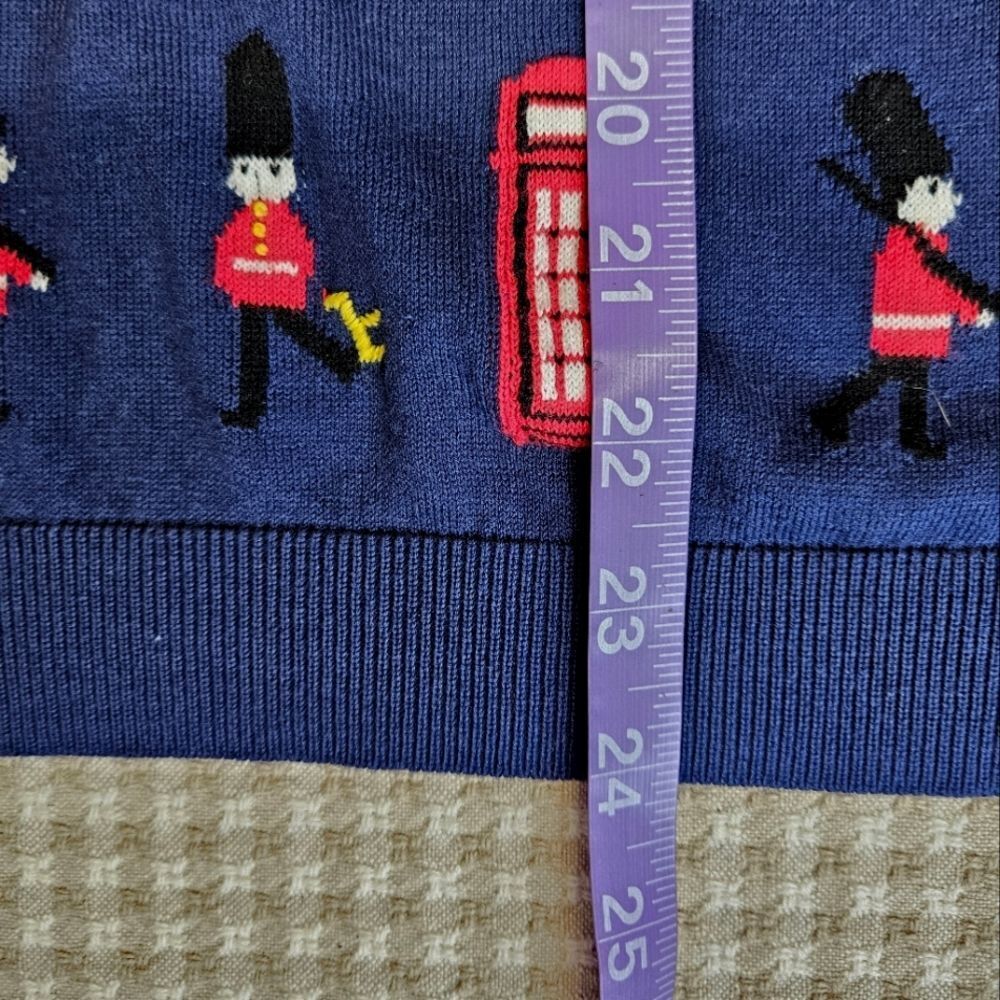 Talbots Iconic Palace Guards British Phone Booth Whimsical Long Sleeve Sweater - Picture 8 of 11